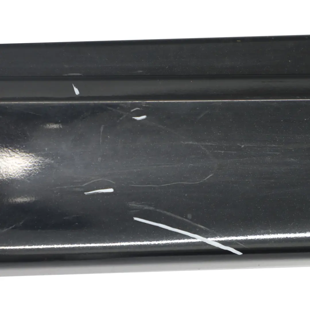 Schwellerleiste Schweller Blende Rechts Black Sapphire Schwarz - 475 für BMW F10 F11 mit Teilenummer 2209828 BMW F10 F11 Schwellerleiste Schweller Blende Rechts Black Sapphire Schwarz - 475 - SKU 7237082-BS - Teilenummer 2209828
