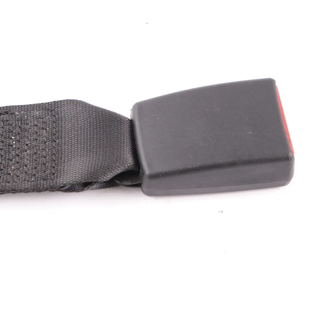 Hebilla cinturón seguridad inferior trasero central para BMW F10 F11 con número de pieza 7238665 BMW F10 F11 Hebilla cinturón seguridad inferior trasero central - SKU 7238665 - Número de pieza 7238665