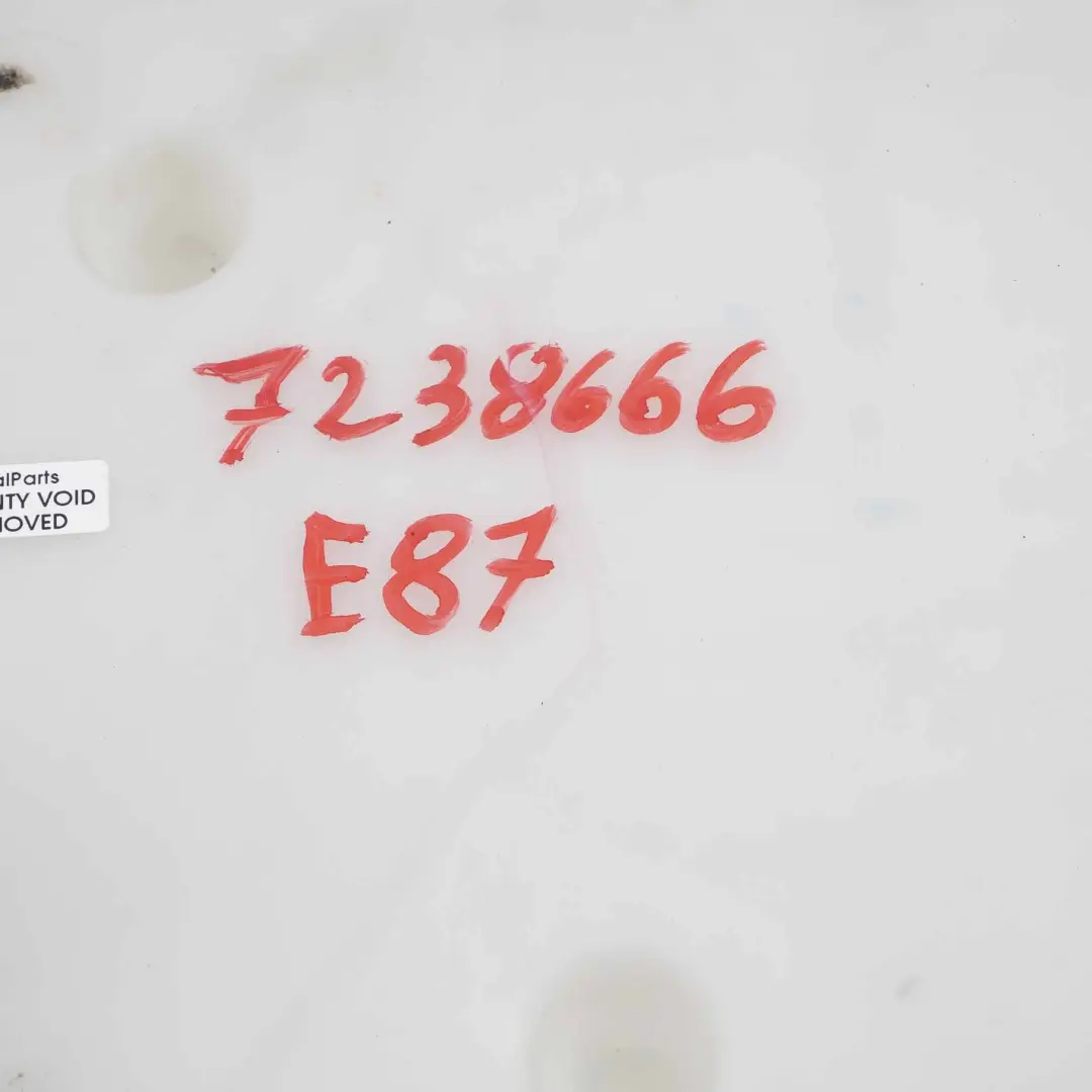 Zbiornik Zbiorniczek Spryskiwaczy do BMW X1 E81 E84 E87 E91 o numerze 61667238666 BMW X1 E81 E84 E87 E91 Zbiornik Zbiorniczek Spryskiwaczy - SKU 7238666 - Numer Części 61667238666