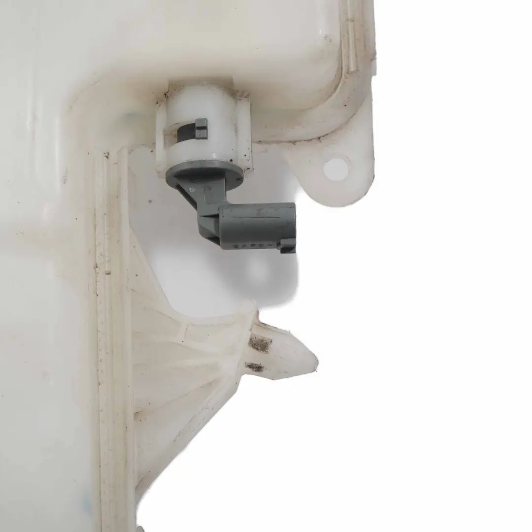 Windshield Cleaning Container Windscreen Fluid to BMW 1 3 X1 Series E81 E84 E87 E91 with Part number 61667238666 BMW 1 3 X1 Series E81 E84 E87 E91 Windshield Cleaning Container Windscreen Fluid - SKU 7238666 - Part number 61667238666