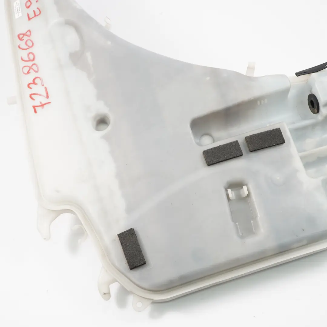 Scheiben Reinigungs Behälter Flüssig Keit für BMW E82 E88 E90 Xenon mit Teilenummer 7124231 BMW E82 E88 E90 Xenon Scheiben Reinigungs Behälter Flüssig Keit - SKU 7238668 - Teilenummer 7124231