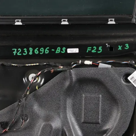 Puerta Trasera Derecha Black Sapphire Metallic - 475 para BMW X3 F25 con número de pieza 7238696 BMW X3 F25 Puerta Trasera Derecha Black Sapphire Metallic - 475 - SKU 7238696-BS1 - Número de pieza 7238696