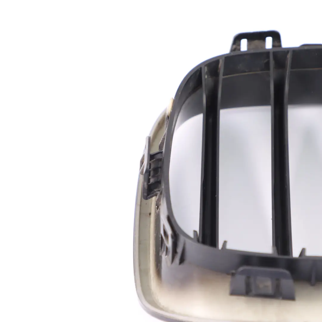 Grill Atrapa Nerka Zderzaka Lewy Przód Czarna do BMW F20 F21 o numerze 7239021 BMW F20 F21 Grill Atrapa Nerka Zderzaka Lewy Przód Czarna - SKU 7239021-5 - Numer Części 7239021