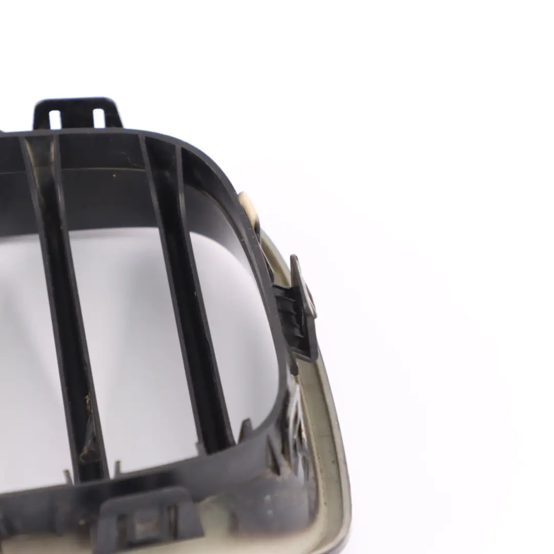 Nerka Grill Atrapa Prawy Przód Czarna do BMW F20 F21 o numerze 7239022 BMW F20 F21 Nerka Grill Atrapa Prawy Przód Czarna - SKU 7239022-2 - Numer Części 7239022