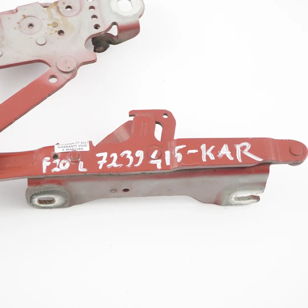 BMW F20 F30 F32 F80 Cerniera cofano anteriore sinistra Karmesinrot - A61 - SKU 7239415-KAR - Numero di parte 7286343