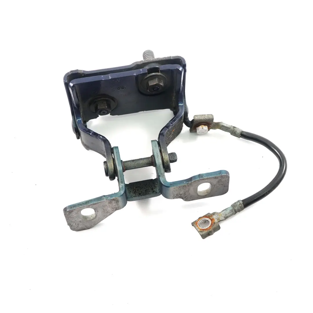 Charniere Couvercle Coffre Gauche Tiefseeblau Deep Sea Blue A76 pour BMW F20 F21 LCI à propos du numéro de pièce 7239875 BMW F20 F21 LCI Charniere Couvercle Coffre Gauche Tiefseeblau Deep Sea Blue A76 - SKU 7239875-DSB - Numéro de pièce 7239875