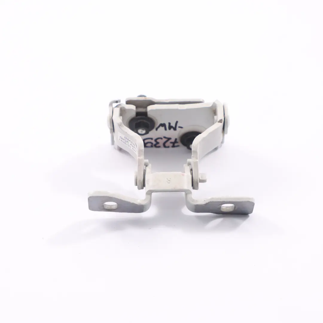 Zawias Klapy Pokrywy Bagażnika Prawy Mineral White - A96 do BMW F20 F21 LCI o numerze 7239876 BMW F20 F21 LCI Zawias Klapy Pokrywy Bagażnika Prawy Mineral White - A96 - SKU 7239876-MW - Numer Części 7239876