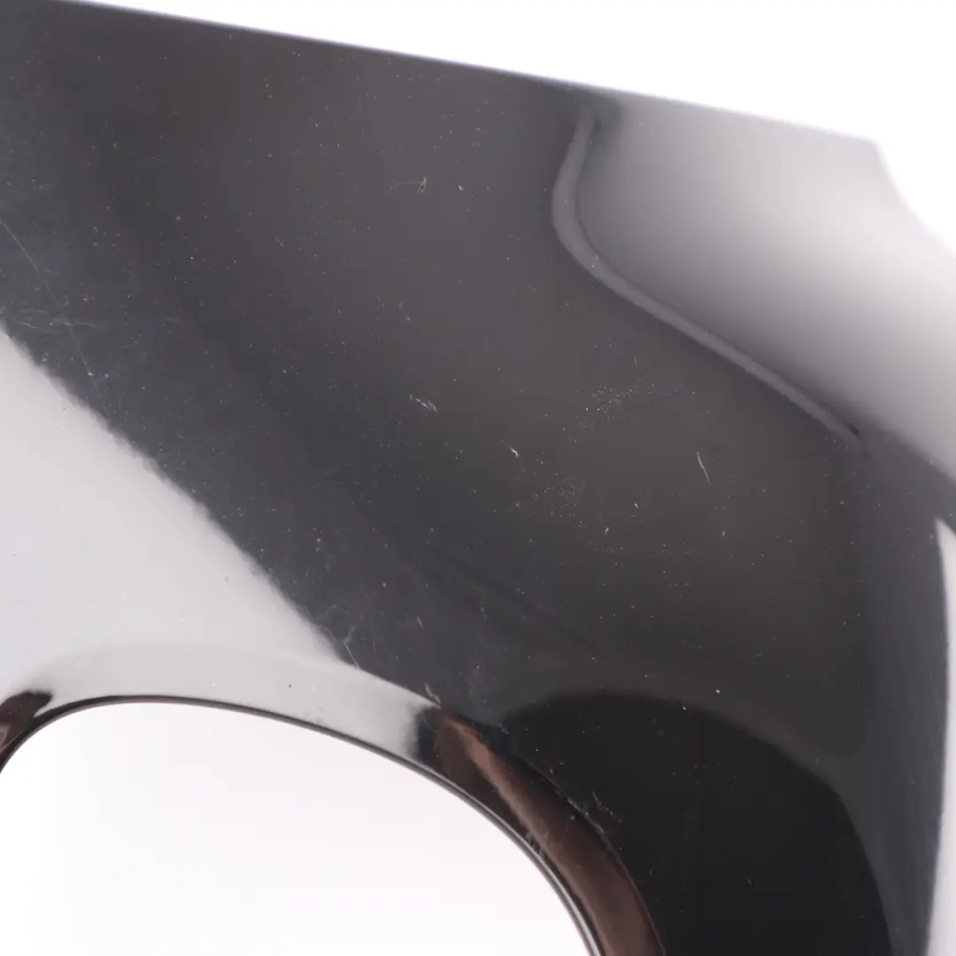 Tail Trim Luz Trasera Derecha Reflector Cubierta Negro para Mini Clubman R55 LCI con número de pieza 7240232 Mini Clubman R55 LCI Tail Trim Luz Trasera Derecha Reflector Cubierta Negro - SKU 7240232 - Número de pieza 7240232