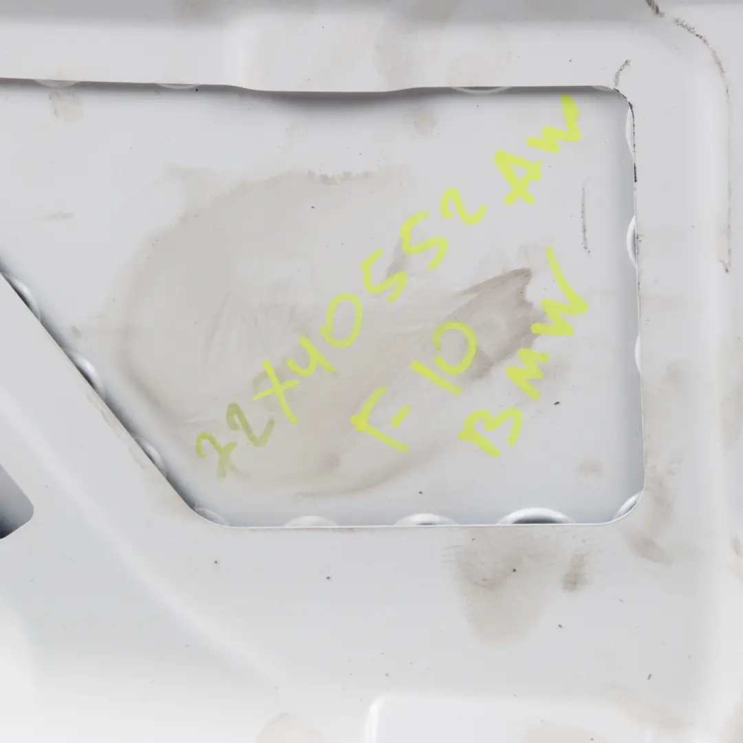 Trunk Boot Lid Tailgate Panel Alpinweiss Alpine White 3 - 300 to BMW F10 with Part number 7240552 BMW F10 Trunk Boot Lid Tailgate Panel Alpinweiss Alpine White 3 - 300 - SKU 7240552-AW - Part number 7240552