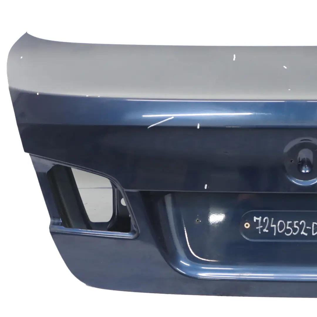 Klapa Pokrywa Bagażnika Tiefseeblau Deep Sea Blue - A76 do BMW F10 o numerze 7240552 BMW F10 Klapa Pokrywa Bagażnika Tiefseeblau Deep Sea Blue - A76 - SKU 7240552-DSB - Numer Części 7240552