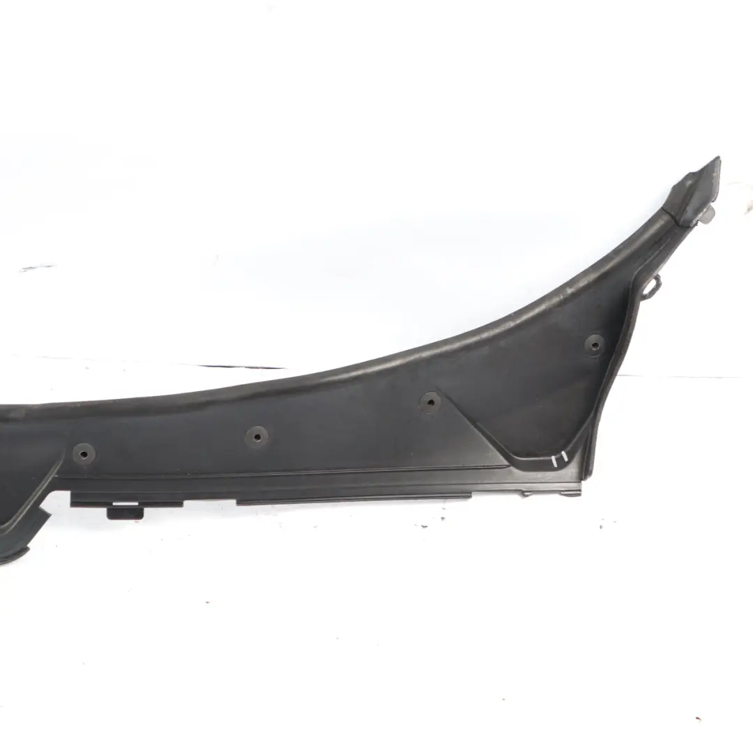 BMW F20 F21 F22 F23 Osłona Wlotu Powietrza Szyby Podszybia - SKU 7240679-1 - Numer Części 7240679