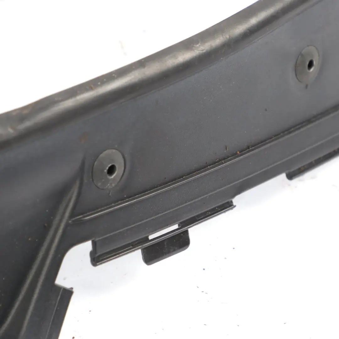 BMW F20 F21 F22 F23 Osłona Wlotu Powietrza Szyby Podszybia - SKU 7240679-1 - Numer Części 7240679