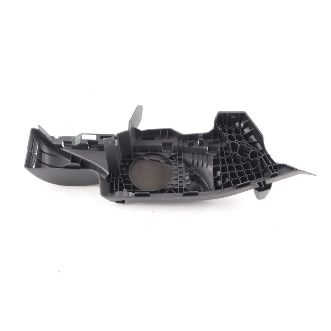 Mocowanie Uchwyt Osłona Głośnika Tylna Lewa do BMW F20 F21 o numerze 7240777 BMW F20 F21 Mocowanie Uchwyt Osłona Głośnika Tylna Lewa - SKU 7240777 - Numer Części 7240777