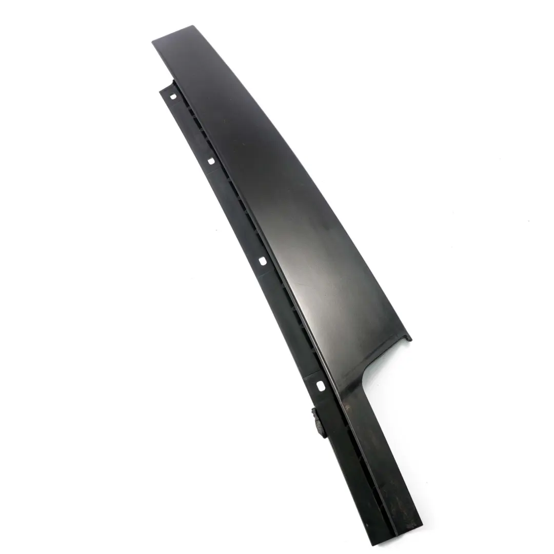 BMW F20 Colonne de recouvrement de la porte B avant gauche Noir - SKU 7240863 - Numéro de pièce 7240863