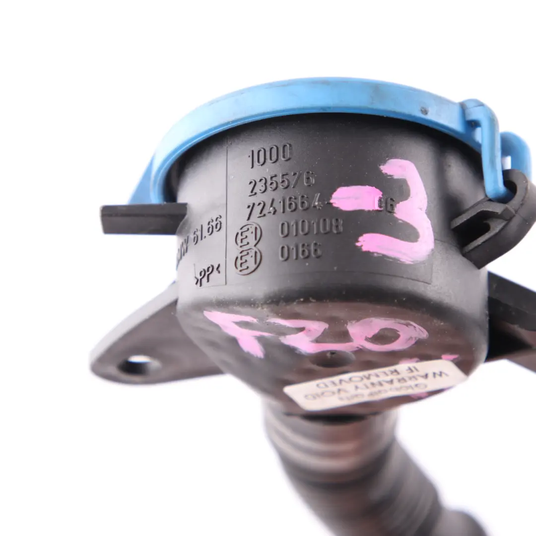 Scheibenwaschanlage Tank Einfüllstutzen mit Kappe für BMW F20 F22 F30 F31 F32 F34 mit Teilenummer 7241664 BMW F20 F22 F30 F31 F32 F34 Scheibenwaschanlage Tank Einfüllstutzen mit Kappe - SKU 7241664-3 - Teilenummer 7241664