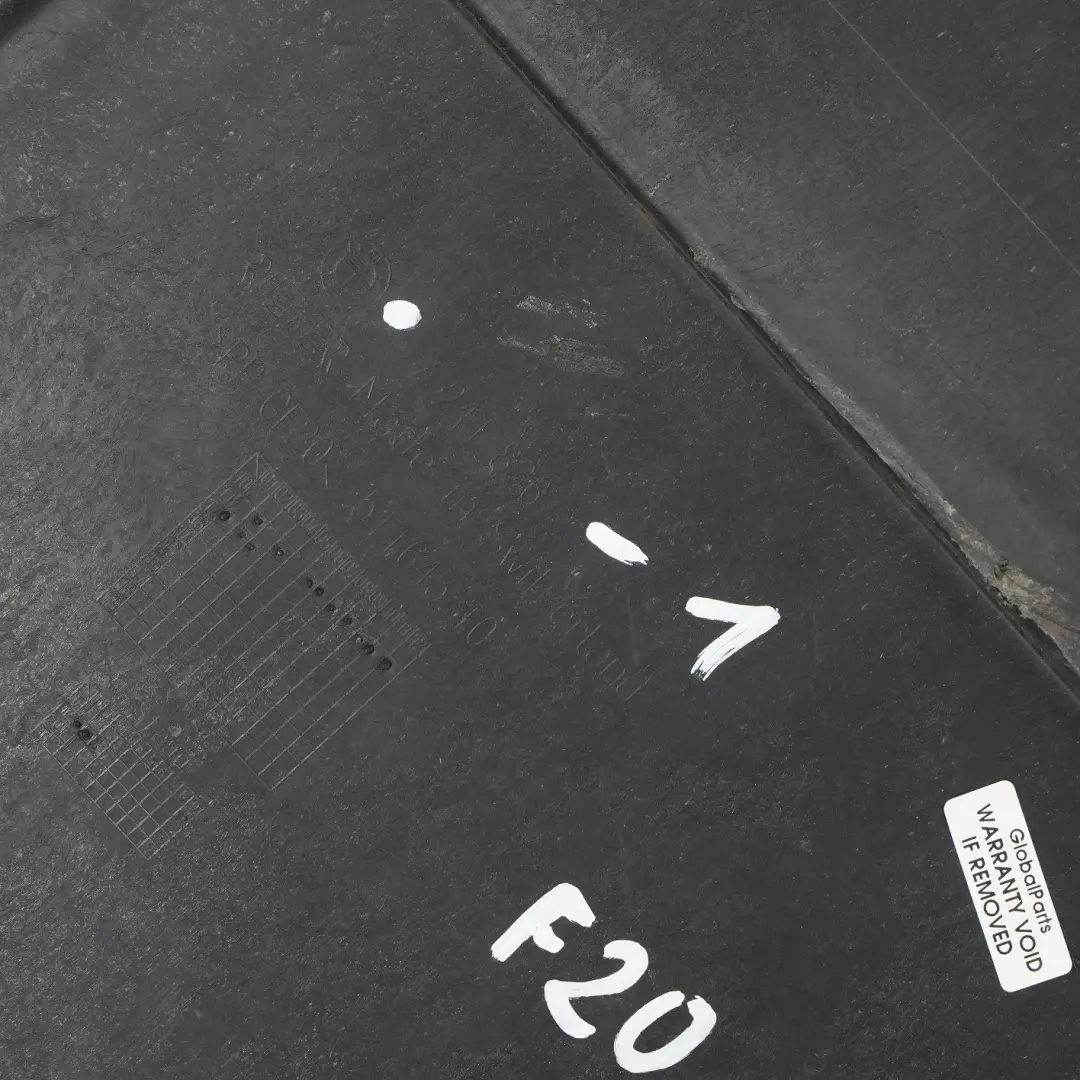 Rechts Unterbodenschutz Abdeckung Verkleidung für BMW F20 F30 mit Teilenummer 7241826 BMW F20 F30 Rechts Unterbodenschutz Abdeckung Verkleidung - SKU 7241826-1 - Teilenummer 7241826