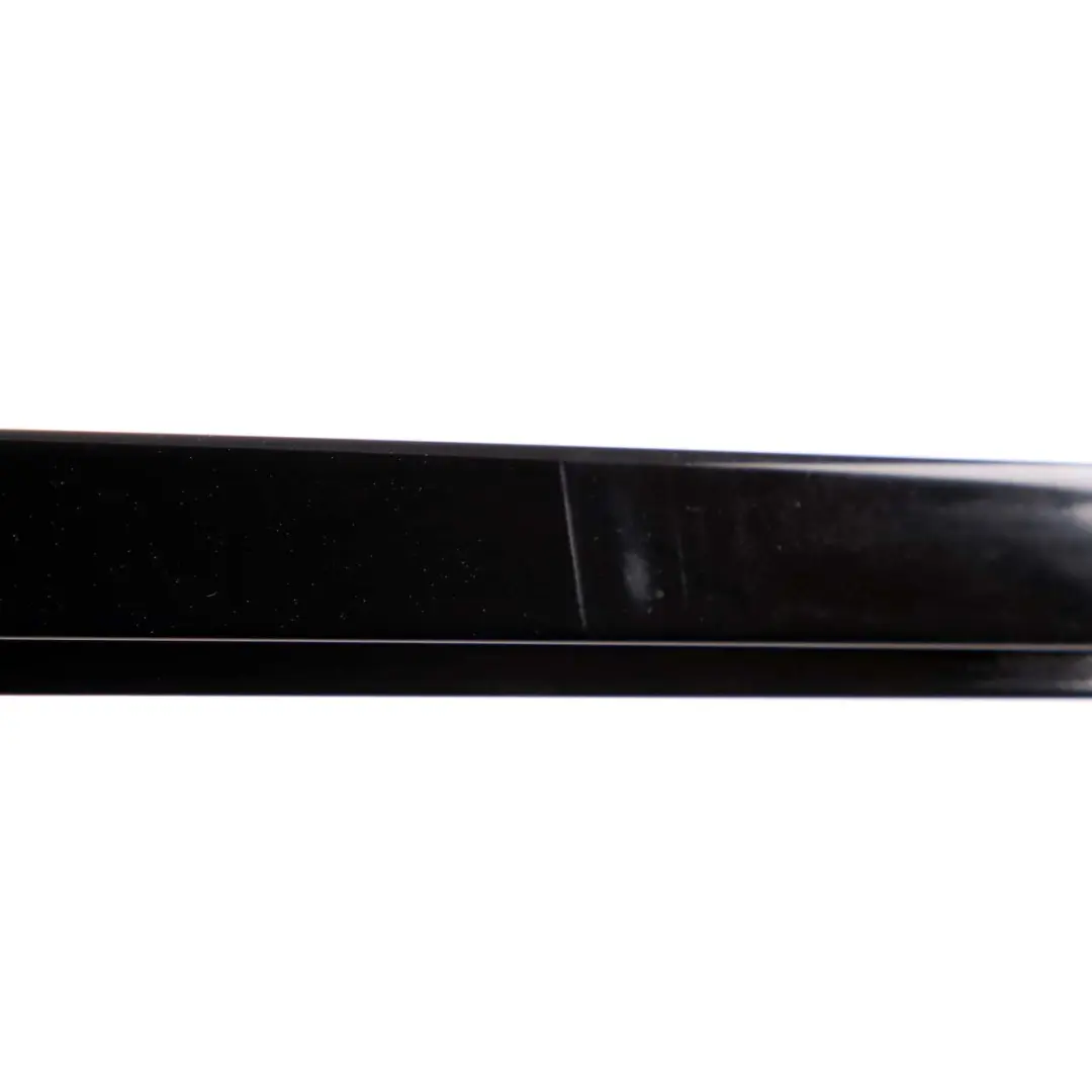 Ventana Guia Web Cubierta Izquierda Trasera Alto Brillo para BMW F10 LCI con número de pieza 7242479 BMW F10 LCI Ventana Guia Web Cubierta Izquierda Trasera Alto Brillo - SKU 7242479 - Número de pieza 7242479