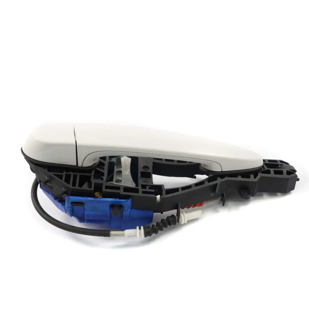 Manija Puerta Trasera Derecha Alpinweiss Alpine 300 para BMW F20 LCI con número de pieza 7242566 BMW F20 LCI Manija Puerta Trasera Derecha Alpinweiss Alpine 300 - SKU 7242566-AW5 - Número de pieza 7242566