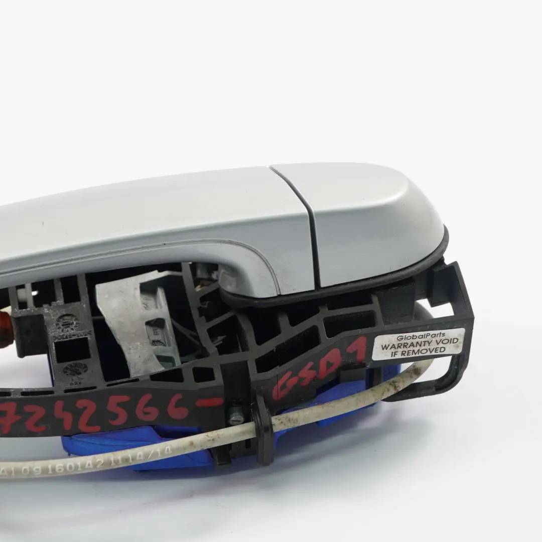 BMW F20 LCI Asidero Trasero Izquierdo Plata Glaciar Metalizado A83 - SKU 7242566-GSB1 - Número de pieza 7242566