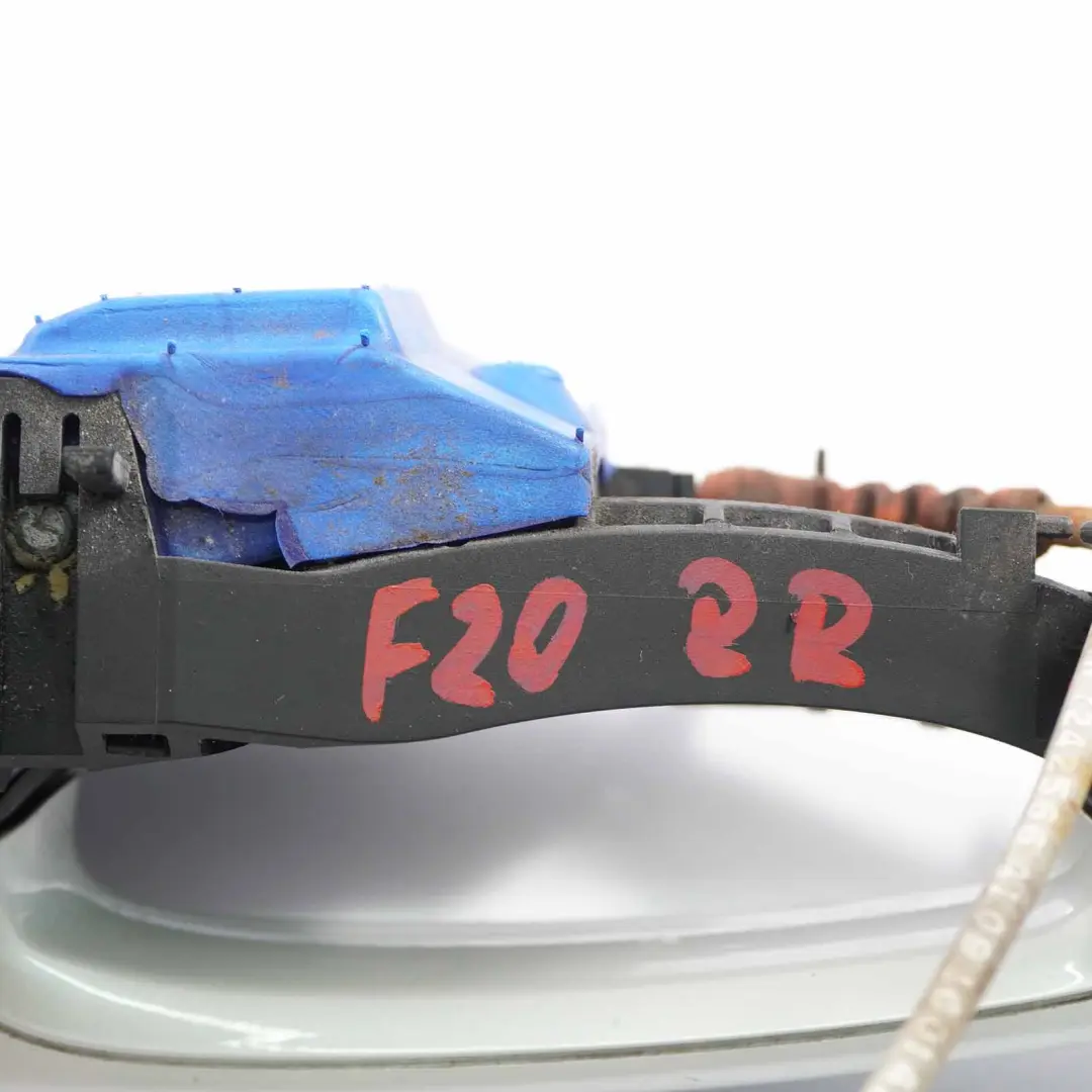 Klamka Drzwi Prawy Tył Mineralweiss - A96 do BMW F20 o numerze 7242566 BMW F20 Klamka Drzwi Prawy Tył Mineralweiss - A96 - SKU 7242566-MW1 - Numer Części 7242566