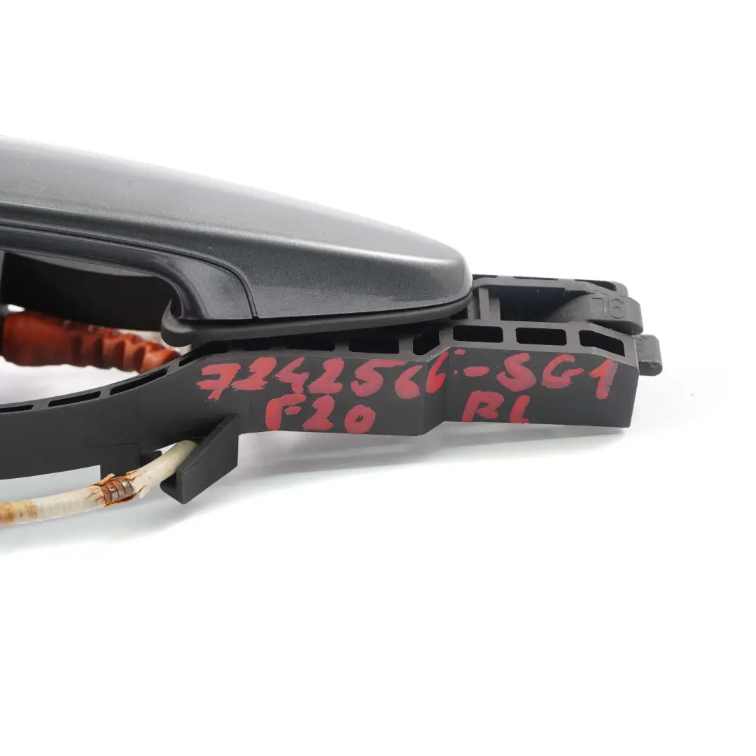  Maniglia BMW F20 LCI Porta Posteriore Sinistra Sparkling Graphite Metallic A22 - SKU 7242566-SG1 - Numero di parte 7242566