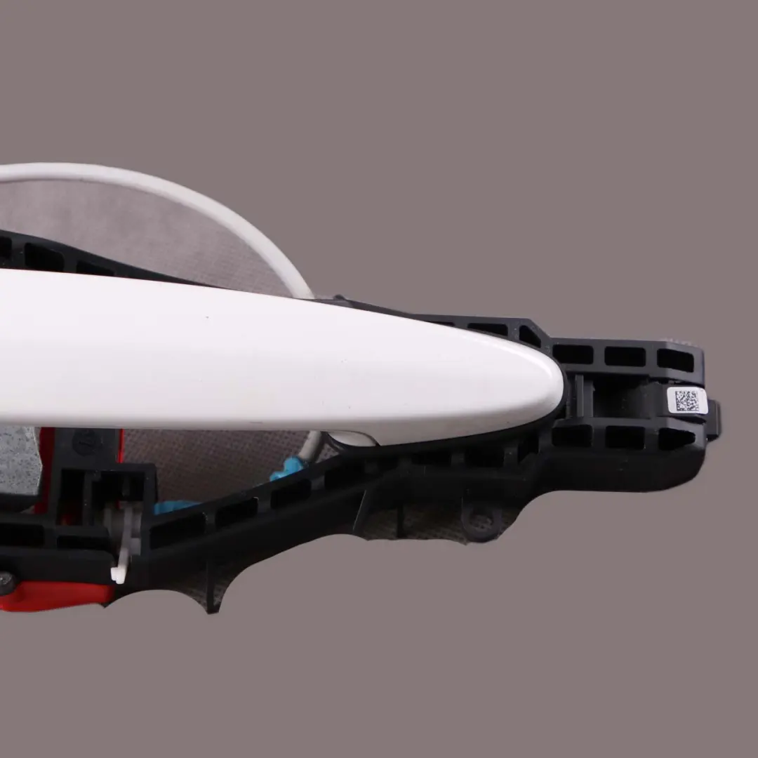 @BMW F30 F31 1 Front Right Outside Door Grab Handle O/S Alpinweiss Alpine White to with Part number 7242568 @BMW F30 F31 1 Front Right Outside Door Grab Handle O/S Alpinweiss Alpine White - SKU 7242568-AW1 - Part number 7242568