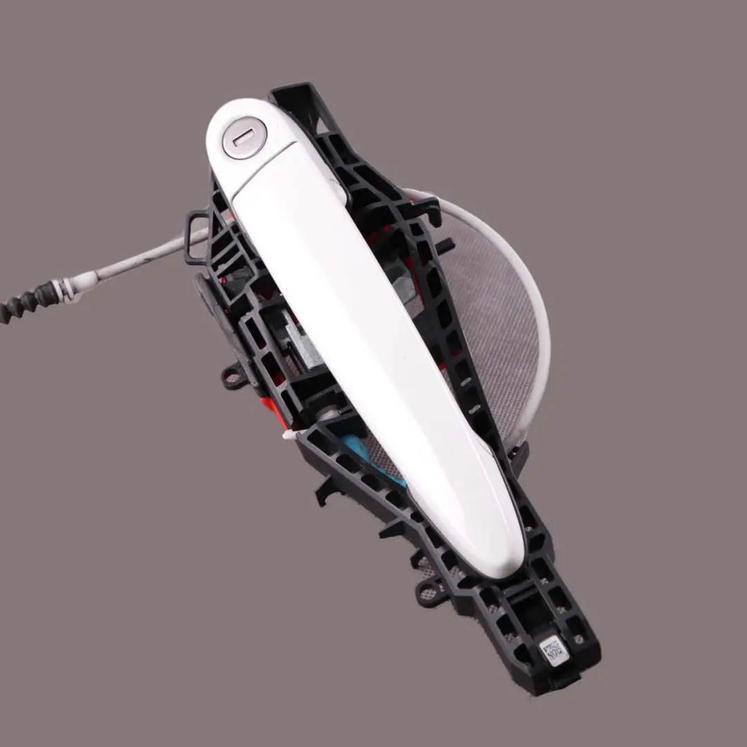 @BMW F30 F31 1 Front Right Outside Door Grab Handle O/S Alpinweiss Alpine White to with Part number 7242568 @BMW F30 F31 1 Front Right Outside Door Grab Handle O/S Alpinweiss Alpine White - SKU 7242568-AW1 - Part number 7242568