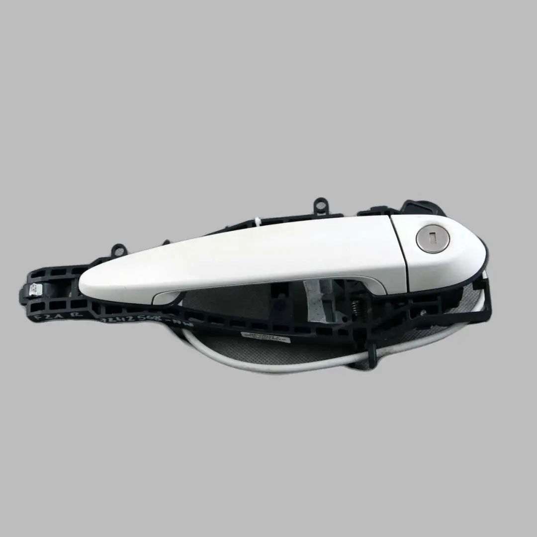 Front Right Outside Door Grab Handle O/S Alpinweiss Alpine White to BMW F30 F31 2 with Part number 7242568 BMW F30 F31 2 Front Right Outside Door Grab Handle O/S Alpinweiss Alpine White - SKU 7242568-AW2 - Part number 7242568