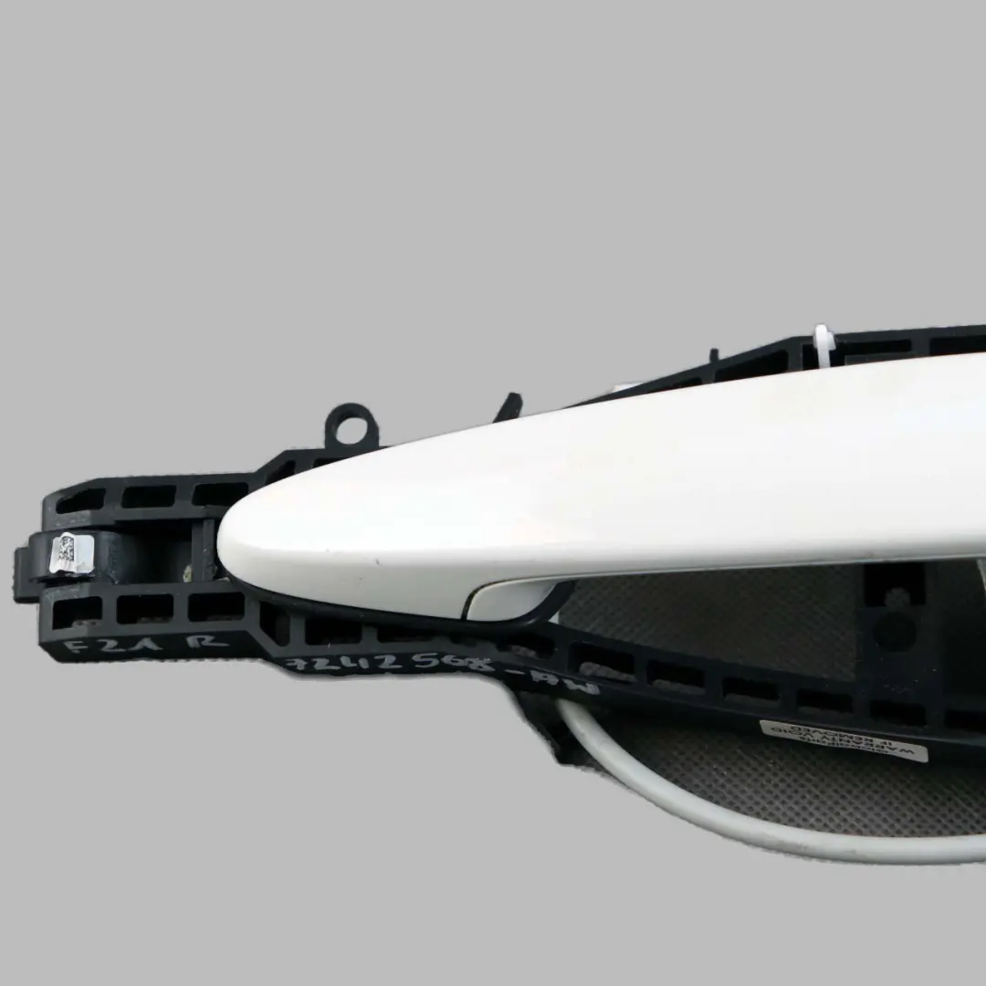 Front Right Outside Door Grab Handle O/S Alpinweiss Alpine White to BMW F30 F31 2 with Part number 7242568 BMW F30 F31 2 Front Right Outside Door Grab Handle O/S Alpinweiss Alpine White - SKU 7242568-AW2 - Part number 7242568