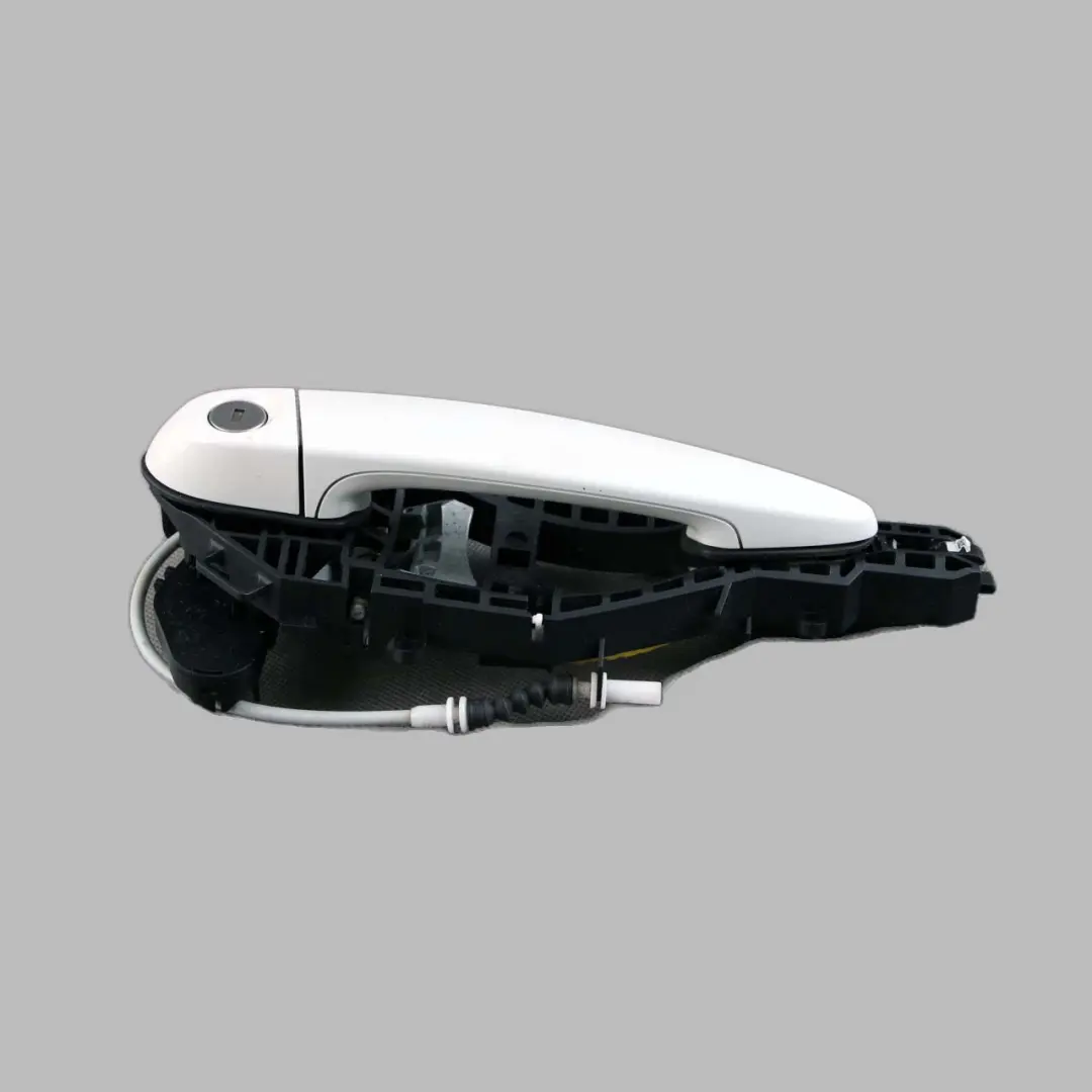 Front Right Outside Door Grab Handle O/S Alpinweiss Alpine White to BMW F30 F31 2 with Part number 7242568 BMW F30 F31 2 Front Right Outside Door Grab Handle O/S Alpinweiss Alpine White - SKU 7242568-AW2 - Part number 7242568