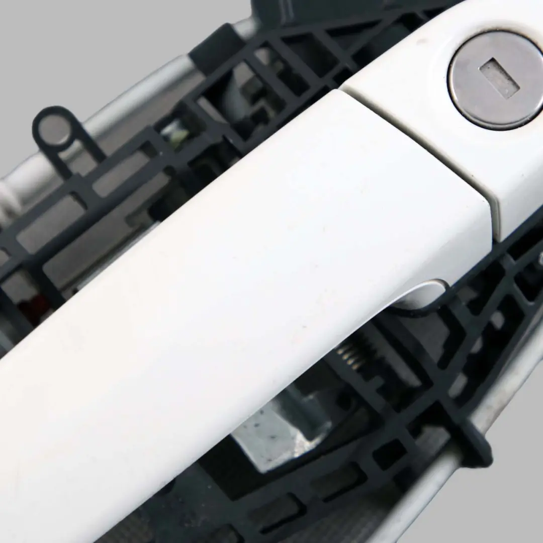 Front Right Outside Door Grab Handle O/S Alpinweiss Alpine White to BMW F30 F31 2 with Part number 7242568 BMW F30 F31 2 Front Right Outside Door Grab Handle O/S Alpinweiss Alpine White - SKU 7242568-AW2 - Part number 7242568