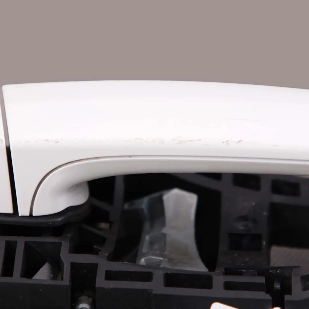 Door Grab Handle BMW F30 F31 3 Front Right Outside O/S Alpinweiss Alpine White to with Part number 7242568 Door Grab Handle BMW F30 F31 3 Front Right Outside O/S Alpinweiss Alpine White - SKU 7242568-AW3 - Part number 7242568