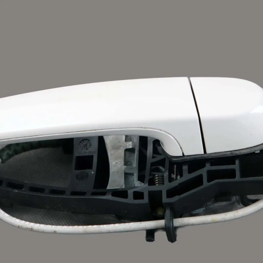 Right Outside Door Grab Handle O/S Alpinweiss White to BMW 3 Series F30 F31 Rear with Part number 7242568 BMW 3 Series F30 F31 Rear Right Outside Door Grab Handle O/S Alpinweiss White - SKU 7242568-AW - Part number 7242568