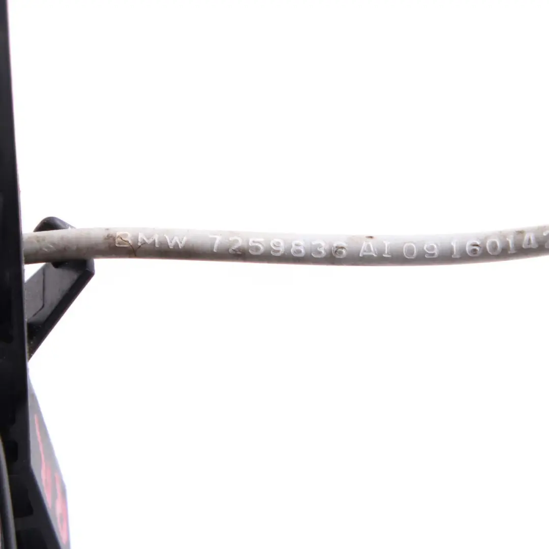 Klamka Drzwi Prawy Tył Black Saphire do BMW F30 F31 o numerze 7242568 BMW F30 F31 Klamka Drzwi Prawy Tył Black Saphire - SKU 7242568-BS2 - Numer Części 7242568