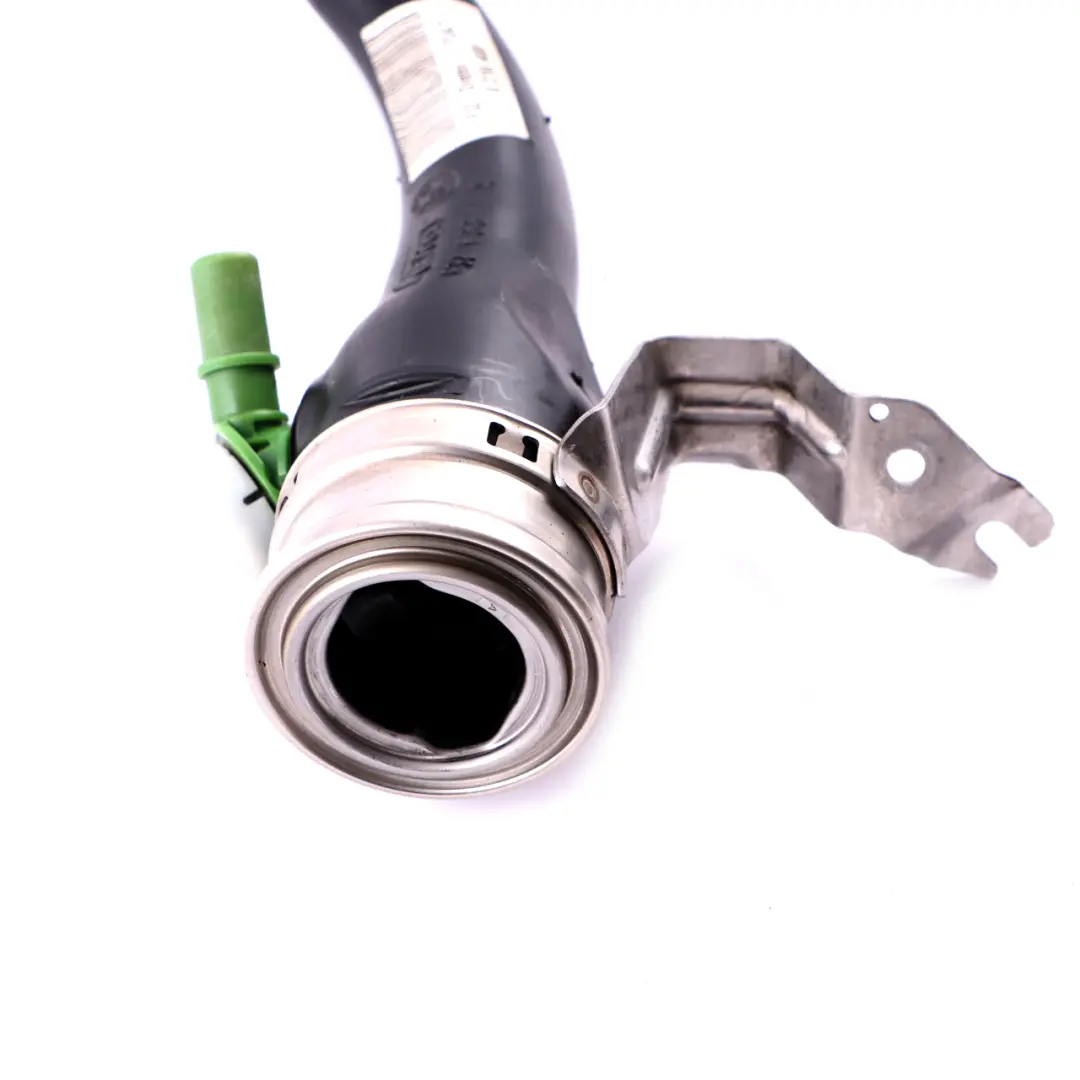 Tubo de llenado de plástico Gasolina Depósito de combustible para BMW F32 F33 con número de pieza 7244039 BMW F32 F33 Tubo de llenado de plástico Gasolina Depósito de combustible - SKU 7244039 - Número de pieza 7244039