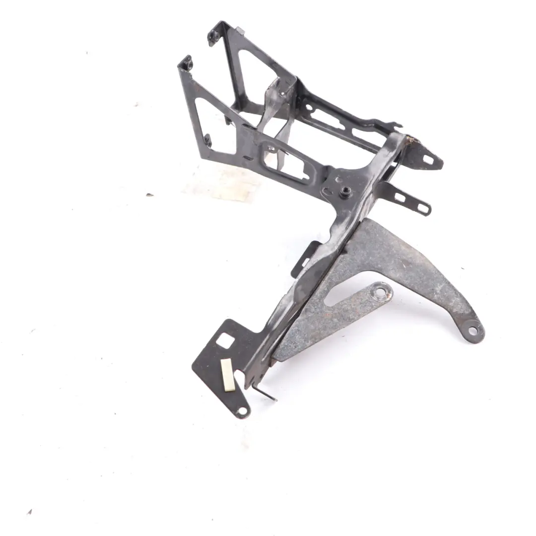 Wspornik Mocowanie Lampy Przód Lewy do BMW F20 F21 F30 o numerze 7245791 BMW F20 F21 F30 Wspornik Mocowanie Lampy Przód Lewy - SKU 7245791-2 - Numer Części 7245791