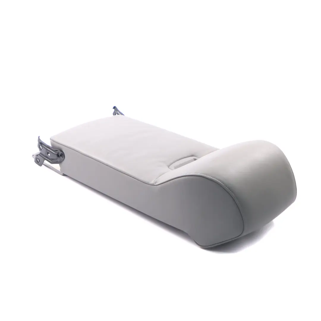 Respaldo Asiento Trasero Centro Apoyabrazos Estante Cuero Gris para BMW E60 con número de pieza 7245847 BMW E60 Respaldo Asiento Trasero Centro Apoyabrazos Estante Cuero Gris - SKU 7245847 - Número de pieza 7245847