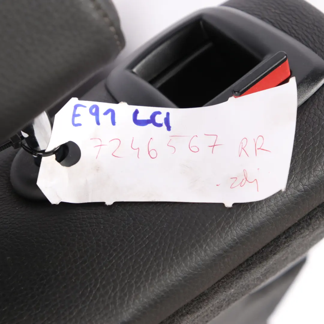 Riferimento Resto Posteriore Destra Pelle Dakota Nero per BMW E91 Touring con numero di parte 7246567 BMW E91 Touring Riferimento Resto Posteriore Destra Pelle Dakota Nero - SKU 7246567 - Numero di parte 7246567