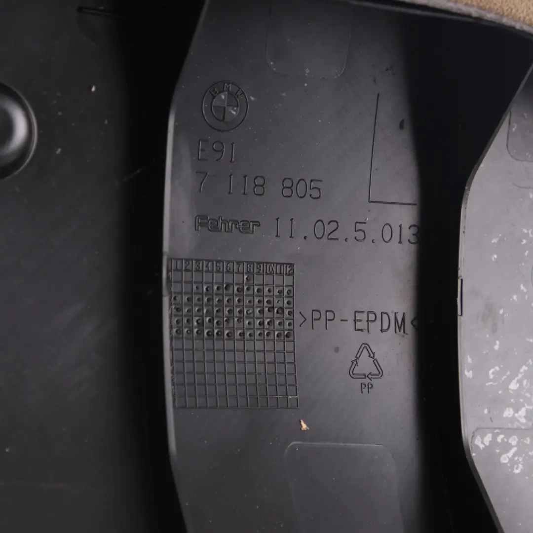 Seitenverkleidung Rücksitzbank links Touring Leder Beige für BMW E91 LCI mit Teilenummer 7246581 BMW E91 LCI Seitenverkleidung Rücksitzbank links Touring Leder Beige - SKU 7246581 - Teilenummer 7246581