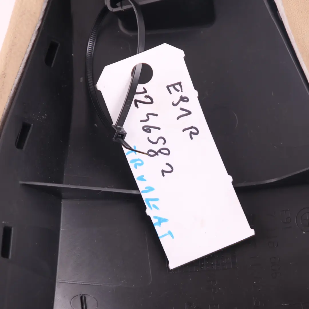 Boczek Oparcie Kanapy Prawy Tył Tylnej Beżowa Skóra do BMW E91 LCI o numerze 7246582 BMW E91 LCI Boczek Oparcie Kanapy Prawy Tył Tylnej Beżowa Skóra - SKU 7246582 - Numer Części 7246582