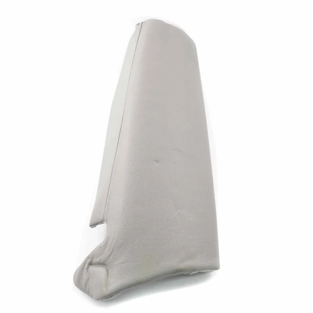 Panel Lateral Asiento Trasero Izquierdo Tapa Acabado Cuero Gris para BMW E93 con número de pieza 7246663 BMW E93 Panel Lateral Asiento Trasero Izquierdo Tapa Acabado Cuero Gris - SKU 7246663 - Número de pieza 7246663