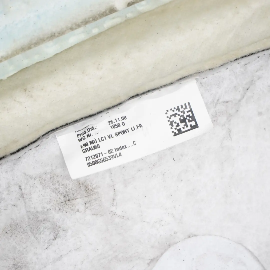 Front Left N/S Backrest Sport Seat Cover Leather Dakota Grey to BMW 3 E90 E91 LCI with Part number 7246859 BMW 3 E90 E91 LCI Front Left N/S Backrest Sport Seat Cover Leather Dakota Grey - SKU 7246859 - Part number 7246859