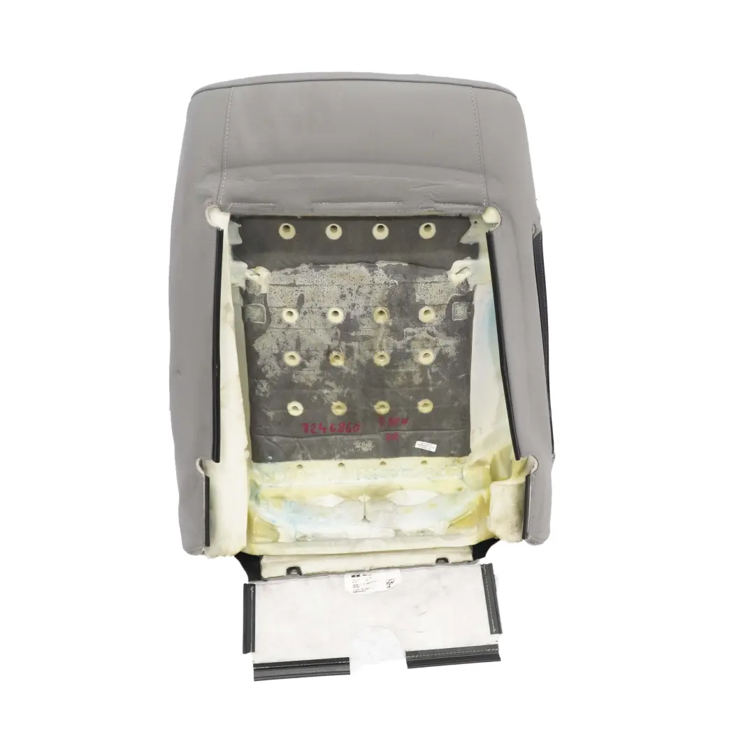 Delantero Derecho Respaldo Funda Asiento Deportivo Cuero Gris Dakota para BMW E90 LCI con número de pieza 7246860 BMW E90 LCI Delantero Derecho Respaldo Funda Asiento Deportivo Cuero Gris Dakota - SKU 7246860 - Número de pieza 7246860