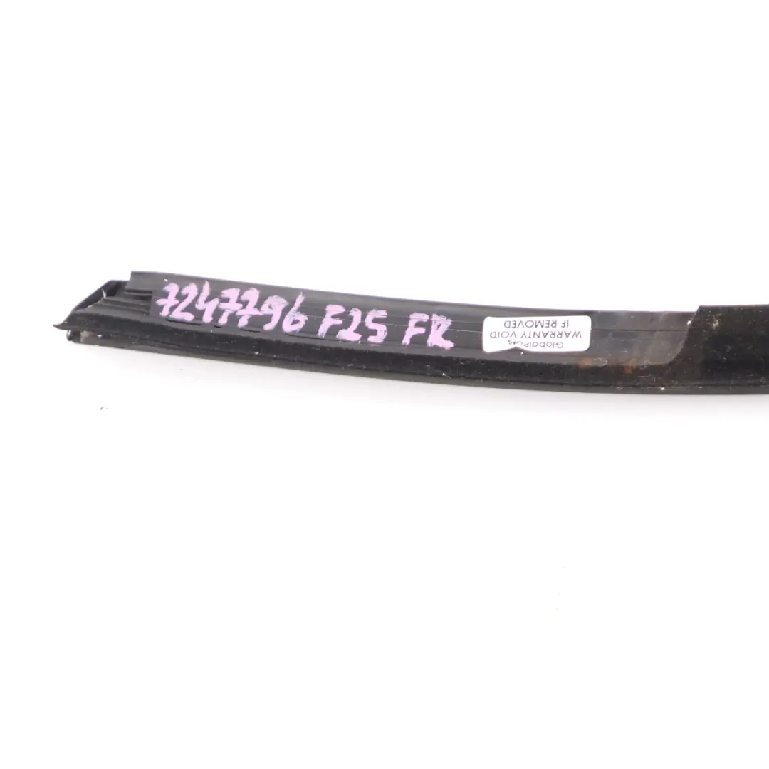 Listwa Szyby Drzwi Prawy Przód do BMW X3 F25 o numerze 7247796 BMW X3 F25 Listwa Szyby Drzwi Prawy Przód - SKU 7247796 - Numer Części 7247796