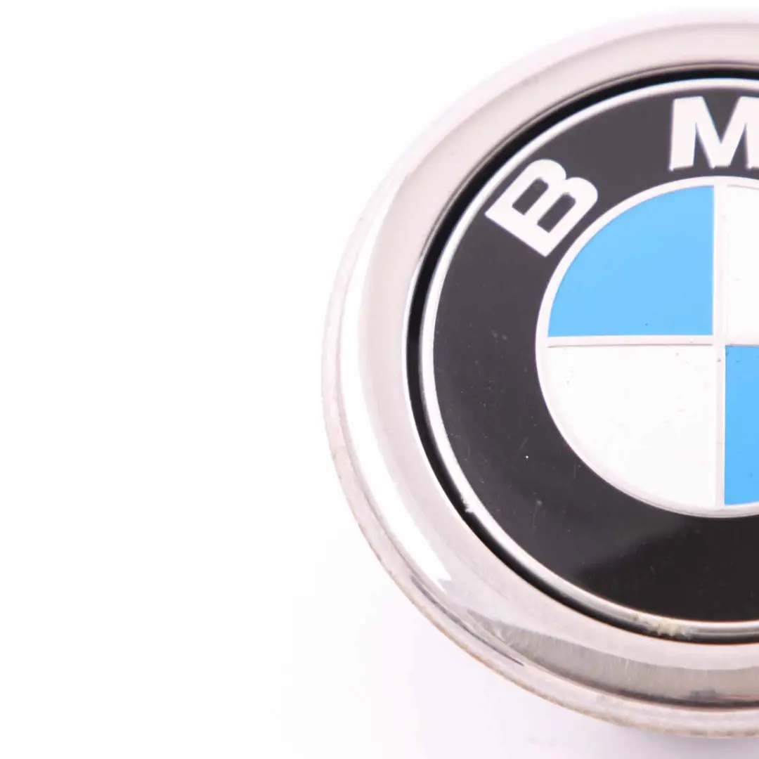 Trunk Holder Emblem Button Tailgate Badge Opening to BMW 1 Series F20 F21 LCI with Part number 7248535 BMW 1 Series F20 F21 LCI Trunk Holder Emblem Button Tailgate Badge Opening - SKU 7248535-1 - Part number 7248535