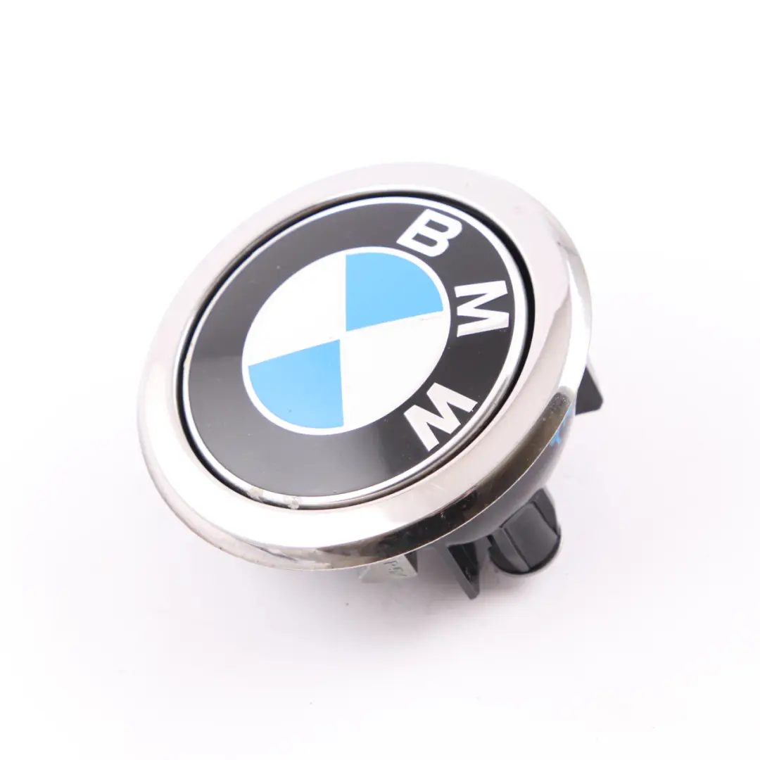 Trunk Holder Emblem Button Tailgate Badge Opening to BMW 1 Series F20 F21 LCI with Part number 7248535 BMW 1 Series F20 F21 LCI Trunk Holder Emblem Button Tailgate Badge Opening - SKU 7248535-1 - Part number 7248535