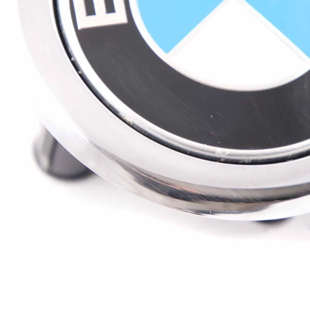 Emblema bagagliaio BMW F20 Pulsante portellone posteriore Badge apertura per con numero di parte 7248535 Emblema bagagliaio BMW F20 Pulsante portellone posteriore Badge apertura - SKU 7248535 - Numero di parte 7248535