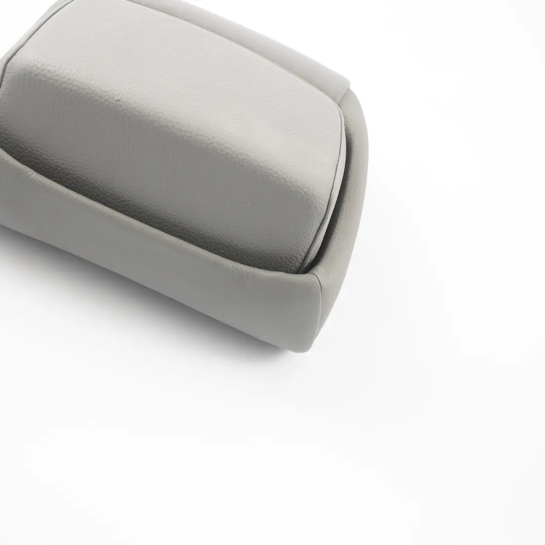 Poggiatesta Sedile anteriore sinistro Pelle Grigio per BMW E93 Cabrio con numero di parte 7249919 BMW E93 Cabrio Poggiatesta Sedile anteriore sinistro Pelle Grigio - SKU 7249919 - Numero di parte 7249919