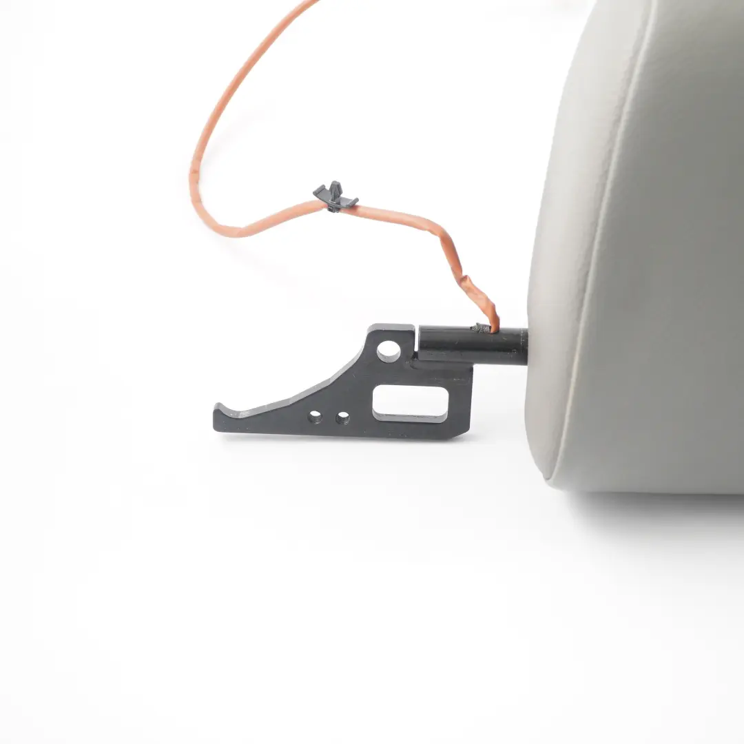 Appui-tête de siège avant droite en cuir gris pour BMW E93 Cabrio à propos du numéro de pièce 7249920 BMW E93 Cabrio Appui-tête de siège avant droite en cuir gris - SKU 7249920 - Numéro de pièce 7249920