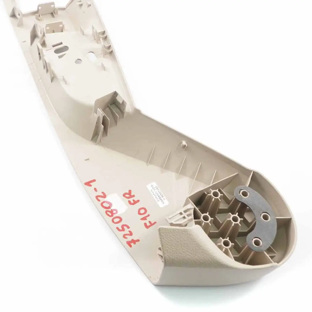 Osłona fotela zewnętrzna prawa do BMW F10 F11 o numerze 7250802 BMW F10 F11 Osłona fotela zewnętrzna prawa - SKU 7250802-1 - Numer Części 7250802